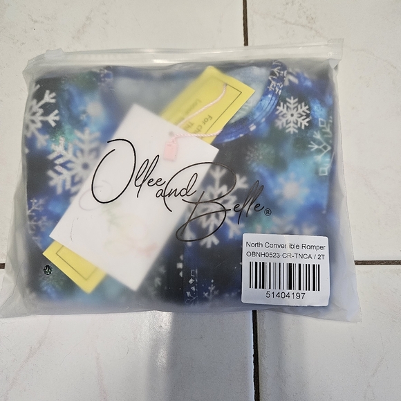 Ollee and Belle North zippy 2T - Picture 2 of 2